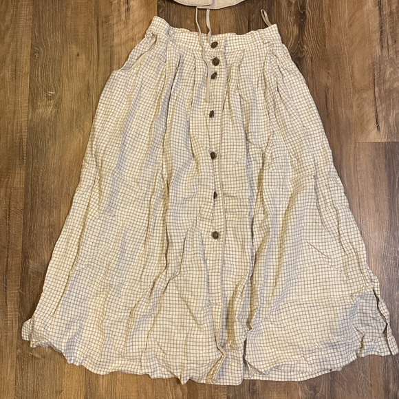 Vintage German Country Outfit - Picture 3 of 8